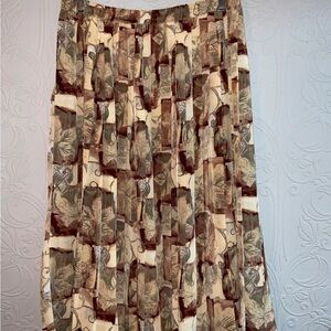 Elegant Brown and Cream Pleated Skirt